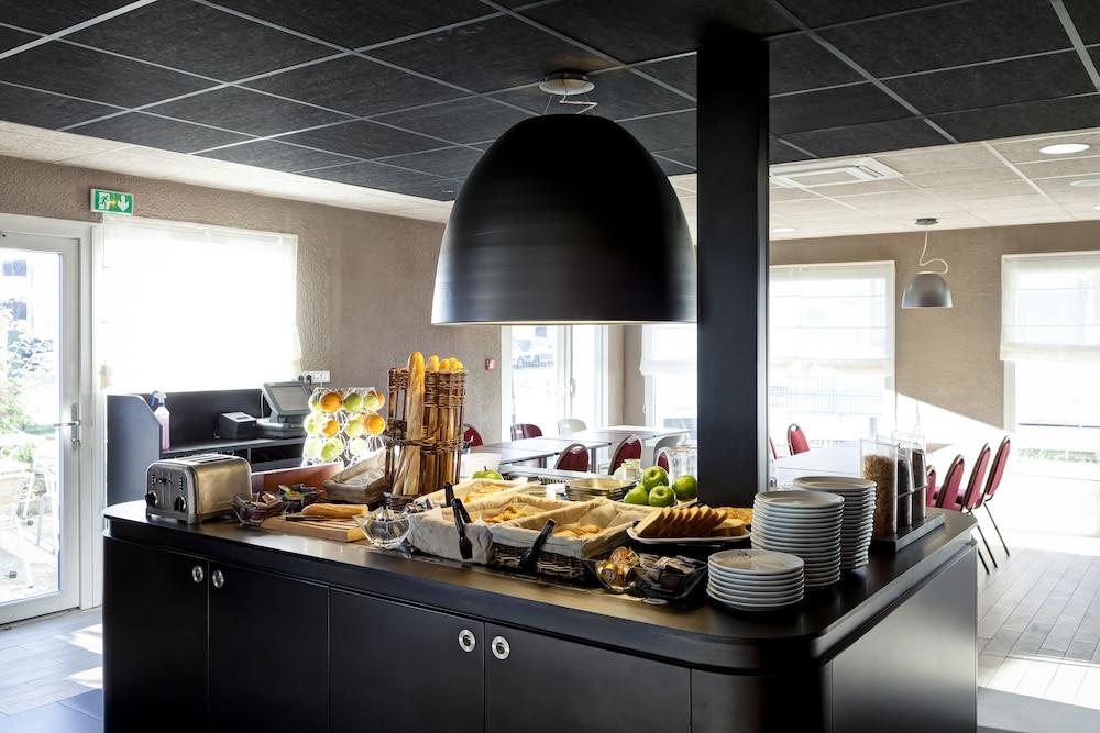 Campanile Geneve - Ferney-Voltaire Hotel Ngoại thất bức ảnh